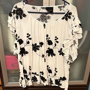 Floral Ruffle Sleeve Top - Black and White